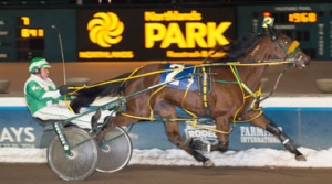 Cam Finish in the Northlands Filly Pace Elimination