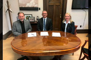 Minister Toews announces signing of 5-year funding agreement extension